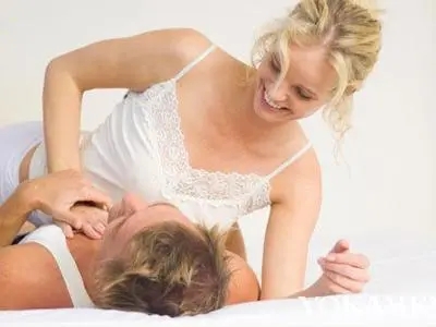 男人阴茎弯曲的影响有哪些 如何治疗阴茎弯曲合适