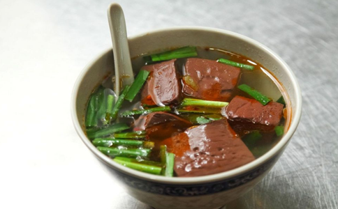 女性在不同时期要进行不同的饮食调理
