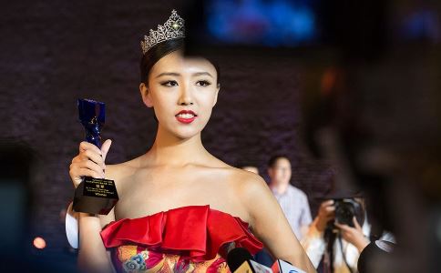 女生的乳房到几岁才会停止发育