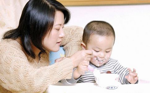 宝宝恋物癖是由于缺乏安全感