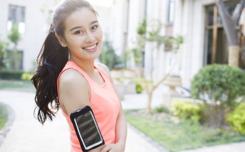 女人怎么丰胸