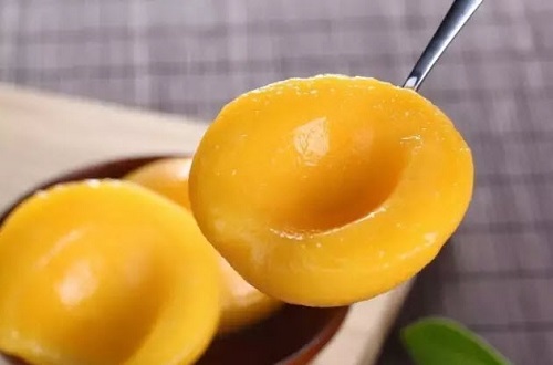 黄桃的功效与作用是什么 孕妇吃黄桃罐头需要注意什么