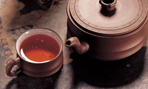 熟普洱和生普洱哪个好 为什么普洱茶可以减肥